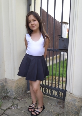 Dívčí černá kolová sukně Tery 104-122, 104-122 - 1