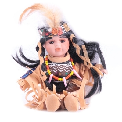 Porcelánová panenka indiánka Oteka 15 cm