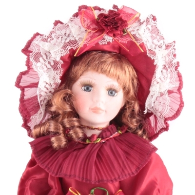 Porcelánová panenka Marie 40 cm červené zámecké šaty - 1