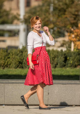 Červená sukně s pevným pasem Red s puntíky - 2