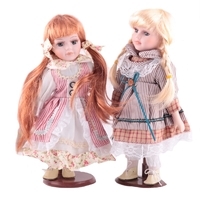 Porcelánové panenky píší své dojemné příběhy